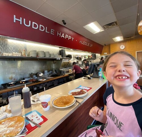 Longtime Huddle House Franchise Owners Set to Open Two New Locations in New Markets