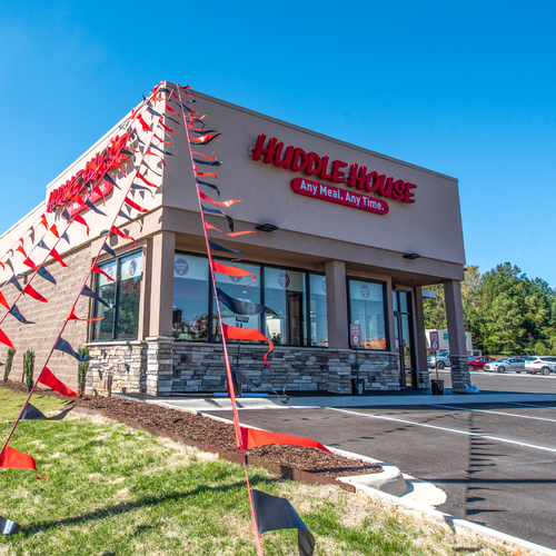 New Huddle House Franchise in Decatur, IL Sets Record Breaking Sales
